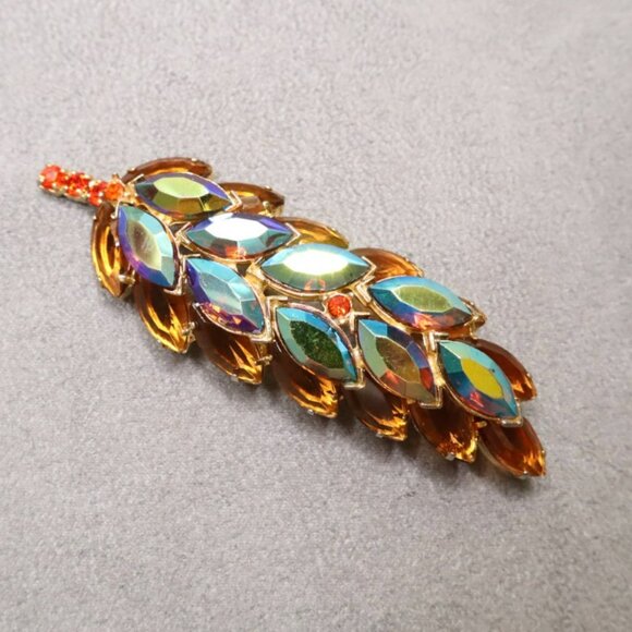 Juliana Rhinestone Leaf Brooch: Vintage 1960s Fall Statement Pin - Picture 11 of 11